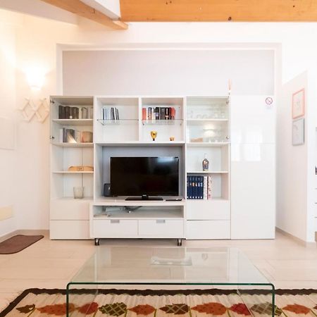 Mansarda Cola Apartment Milan Bagian luar foto