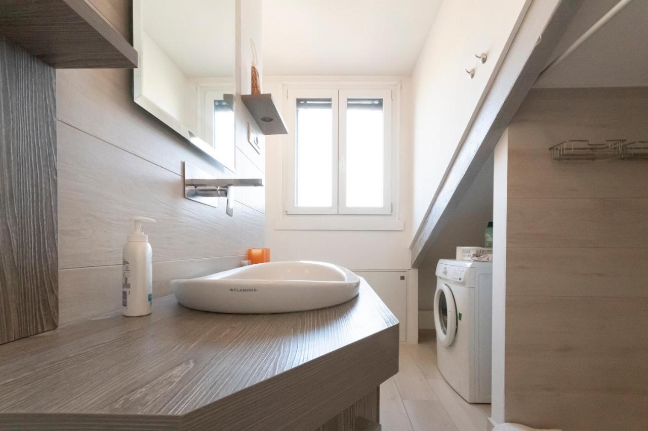 Mansarda Cola Apartment Milan Bagian luar foto